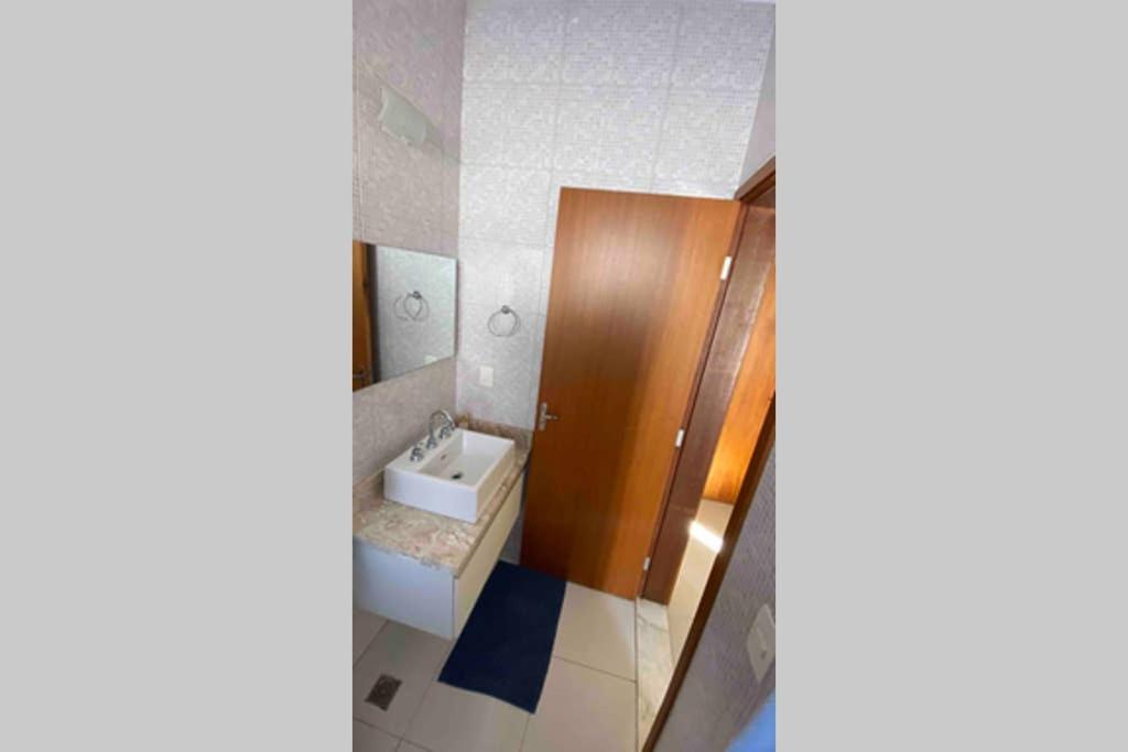  Chácara - Casa condomínio fechado com piscina aquecida