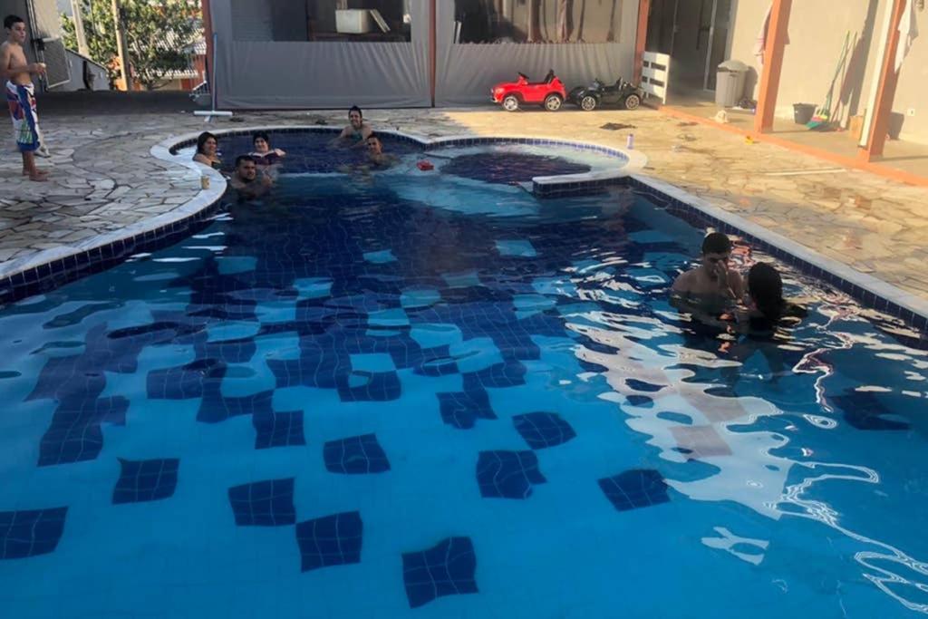 Chácara - Casa condomínio fechado com piscina aquecida