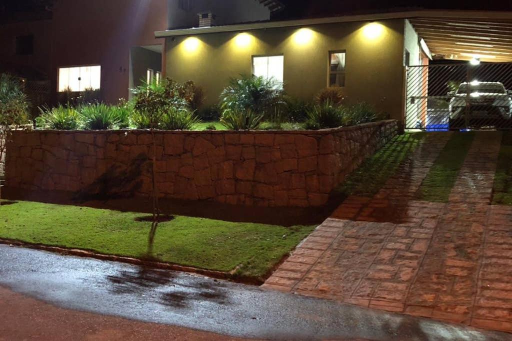  Chácara - Casa condomínio fechado com piscina aquecida