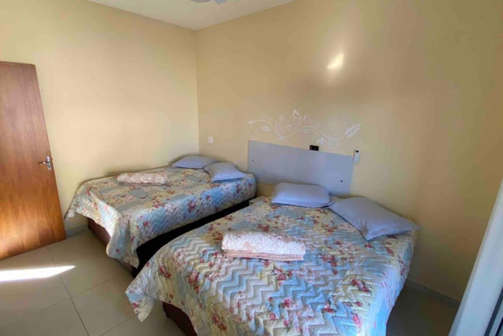  Chácara - Casa condomínio fechado com piscina aquecida