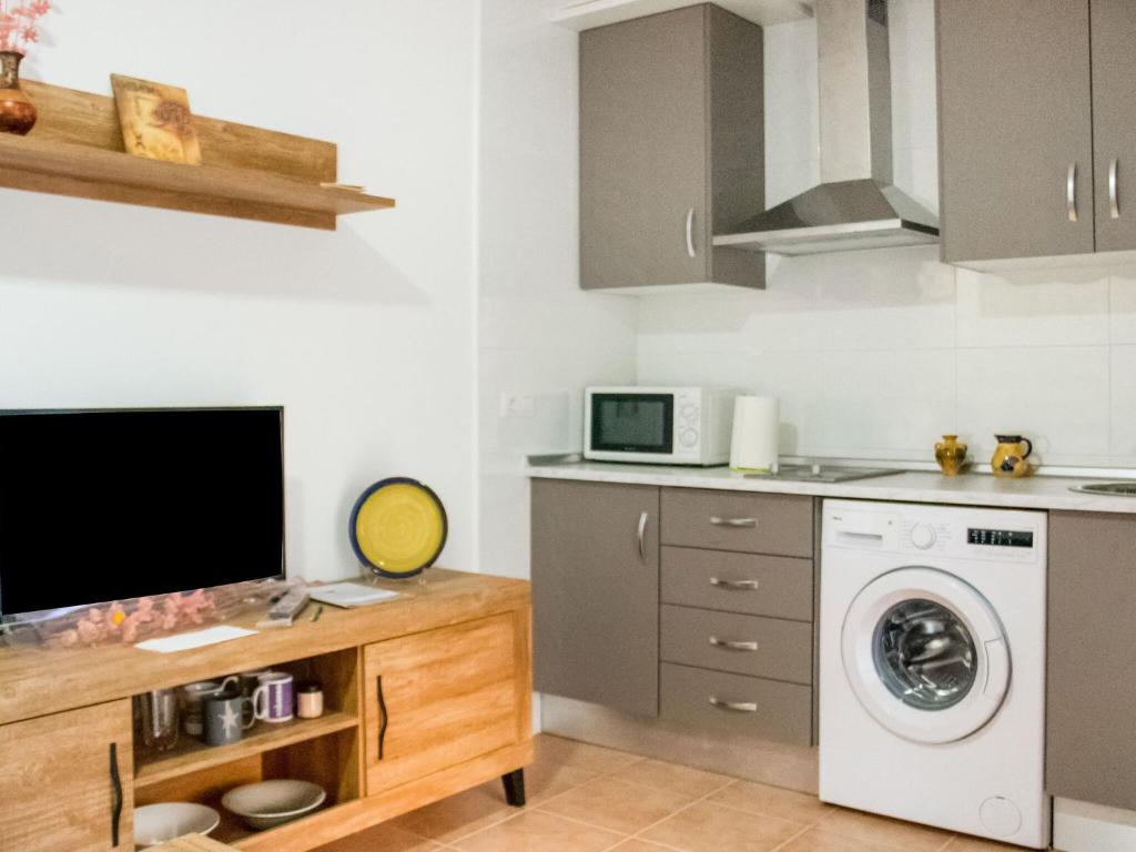 Una cocina o zona de cocina en Apartment in Garrucha near Sea Beach