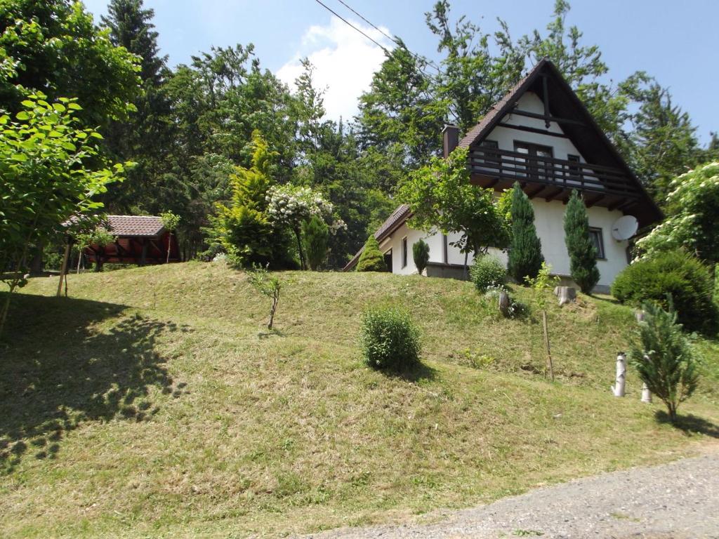 Fotografia z galérie ubytovania Detached house at 100m distance of the lake v destinácii Lokve