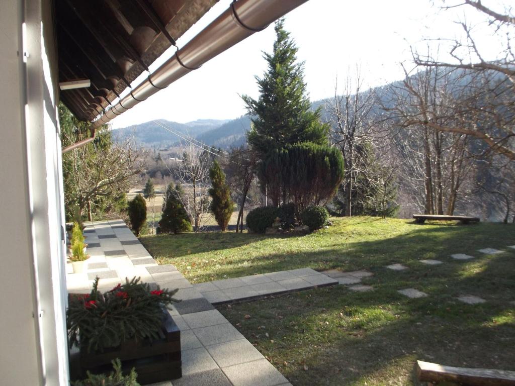Fotografia z galérie ubytovania Detached house at 100m distance of the lake v destinácii Lokve