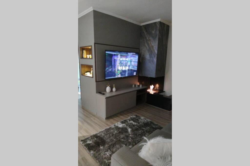  Lindo apartamento no centro de Canela