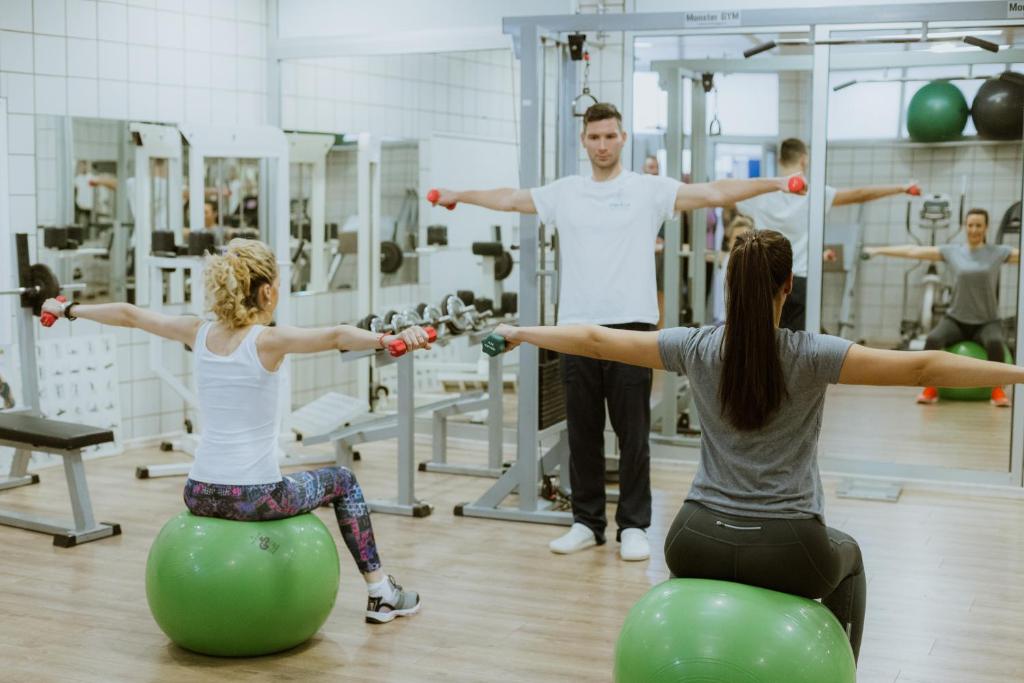 Фітнес-центр і / або тренажери в Medical and Spa Centre Merkur