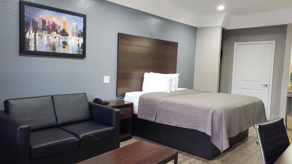 Palace Inn - 