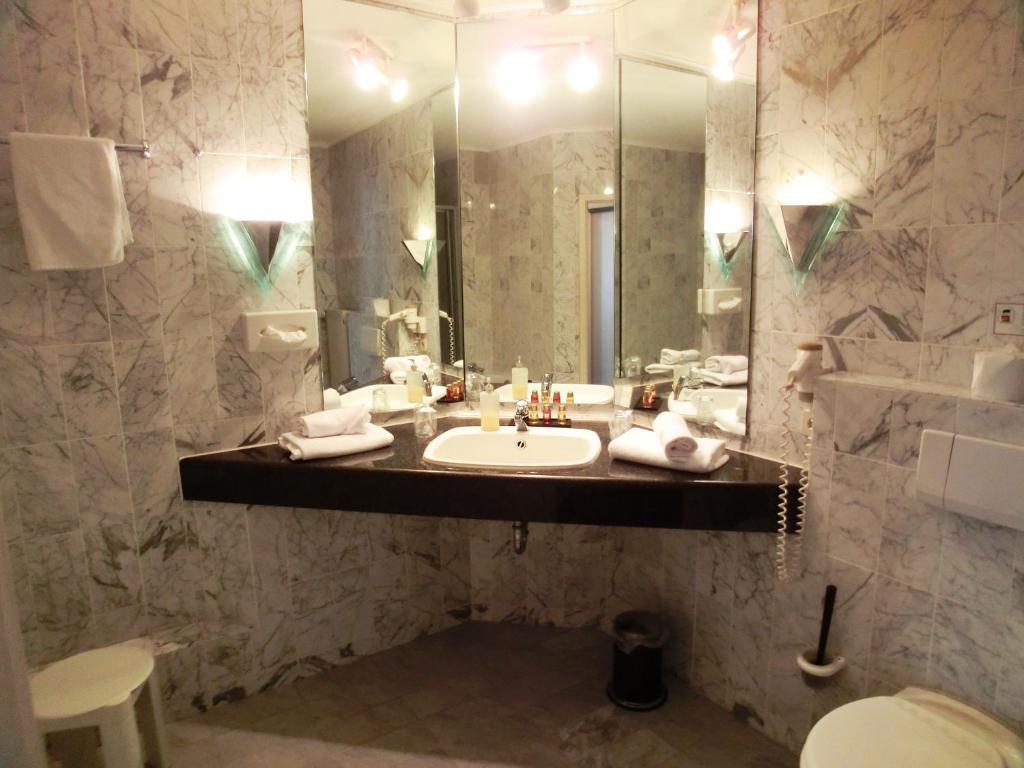 Koupelna v ubytování Hotel Nordic