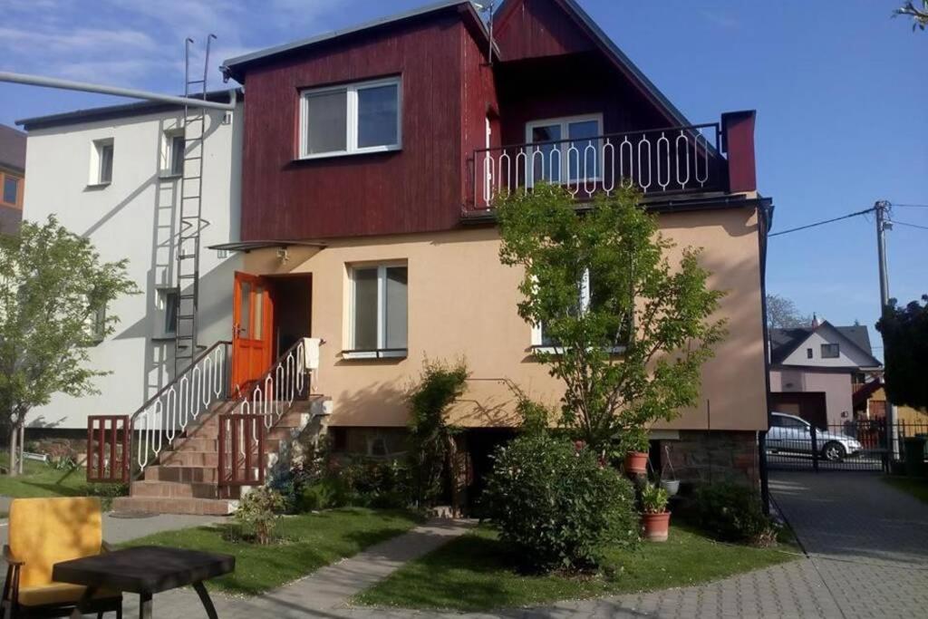 Budova, kde se apartmán nachází