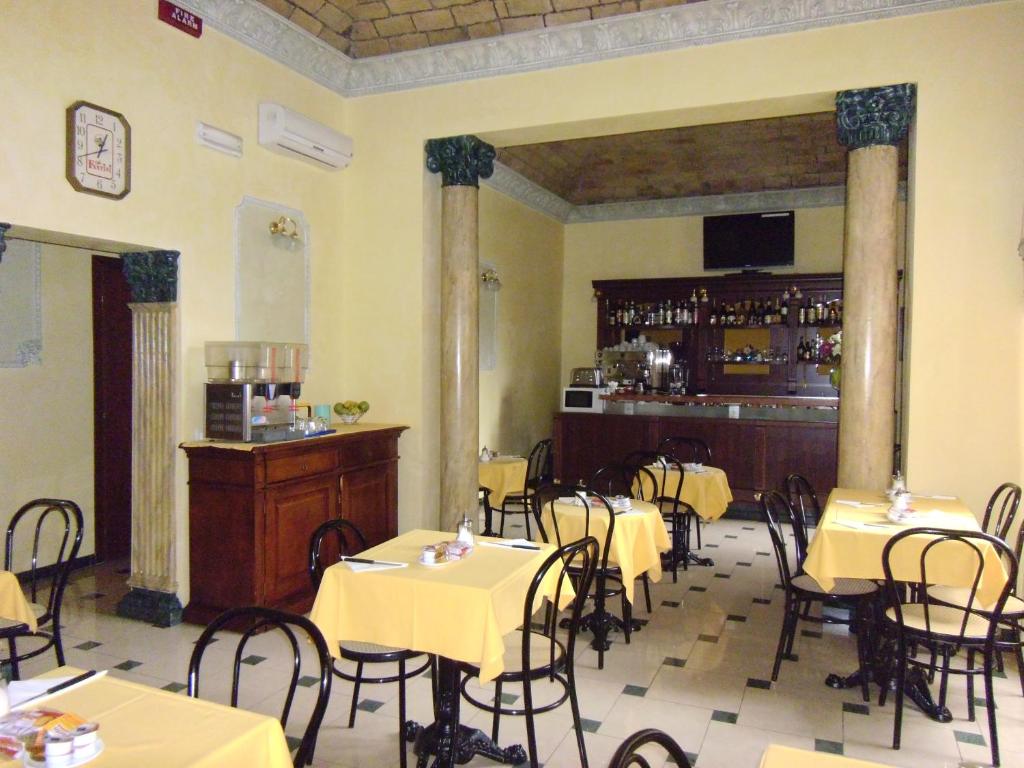 Cambridge Hotel - Resim 21