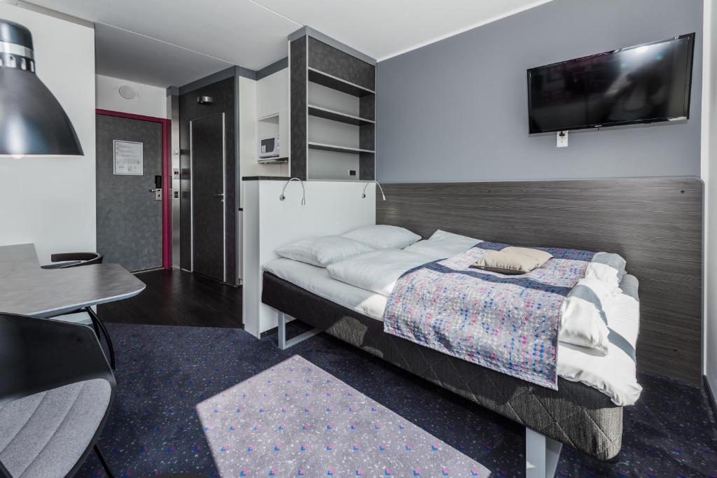 
Double Bed Apartment
