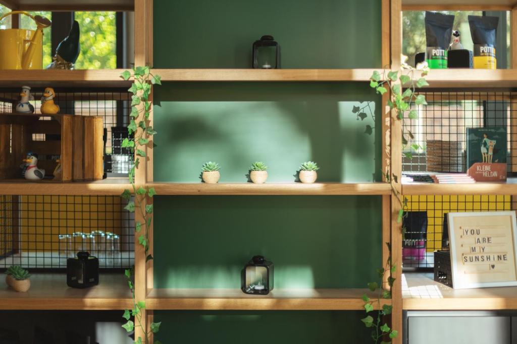 Holiday Inn - the niu, Dwarf Berlin Schöneberg by IHG - Resim 13