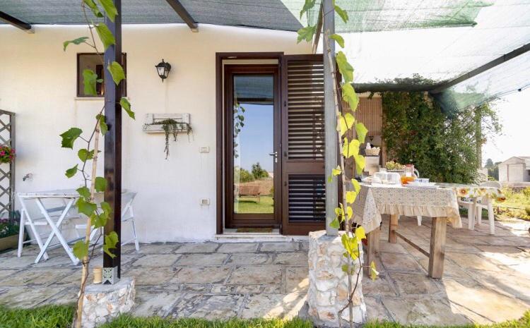 A garden outside Camere a sud est