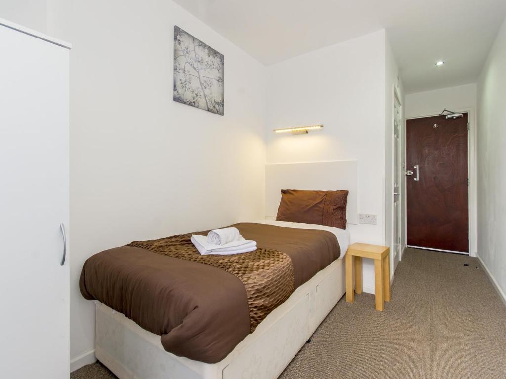 The Cotswold - Single Room With Shower