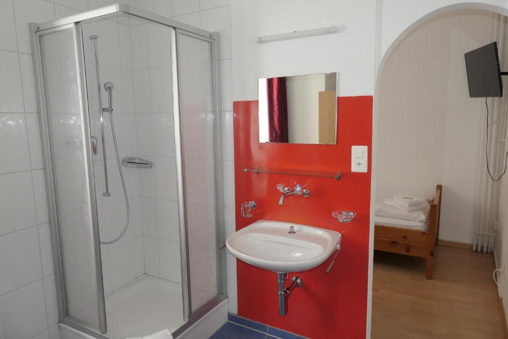 Koupelna v ubytování Hotel Franziskaner