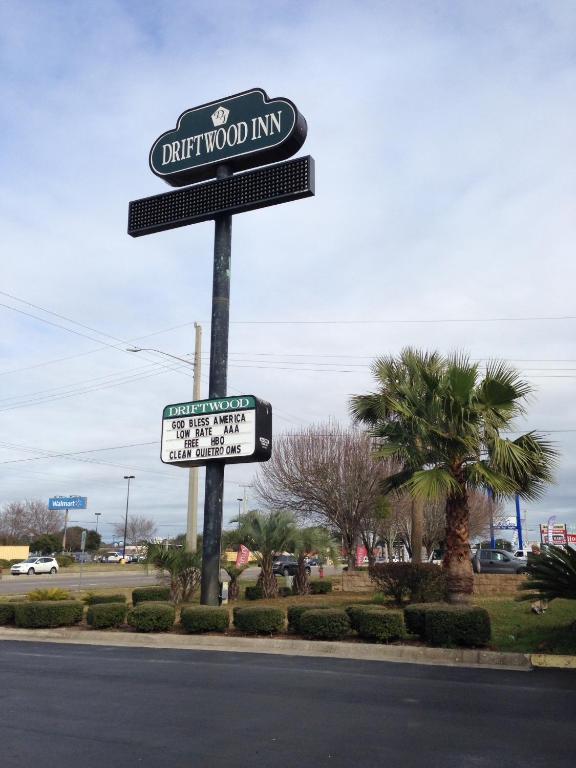 Driftwood Inn  Lake City