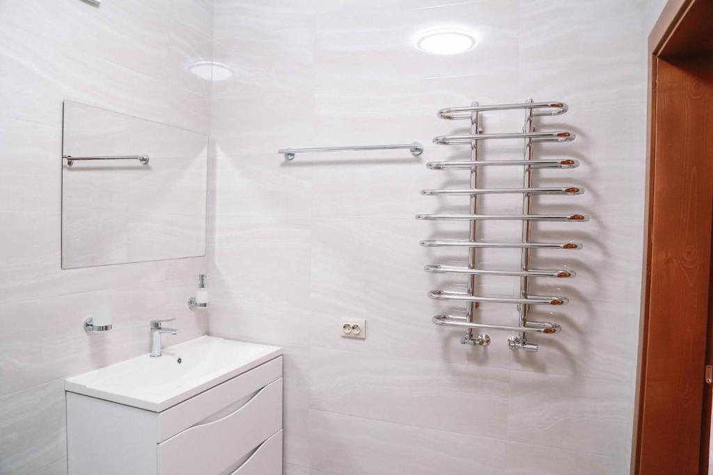 Koupelna v ubytování HOTEL Баймонт