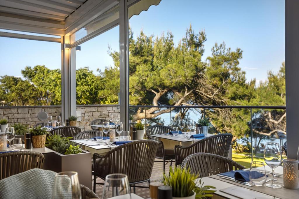 Posezení v ubytování Girandella Resort, Valamar Collection