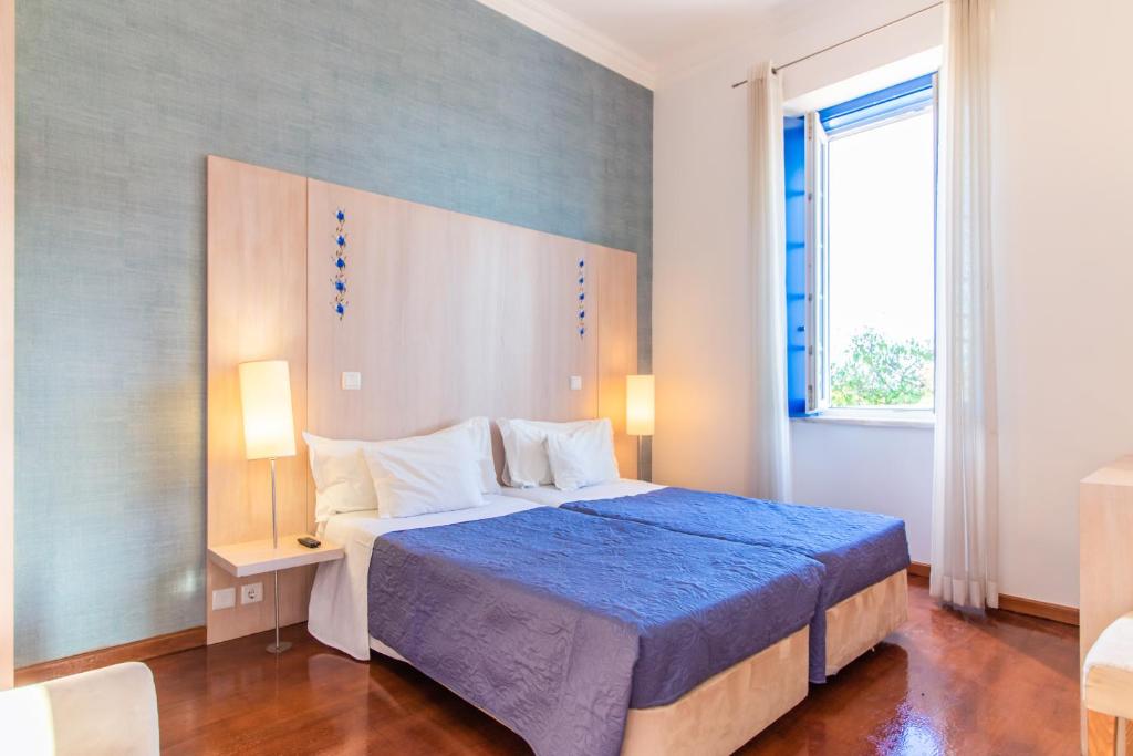 HOTEL LOUSAL Grandola - Zweibettzimmer Mit Poolblick