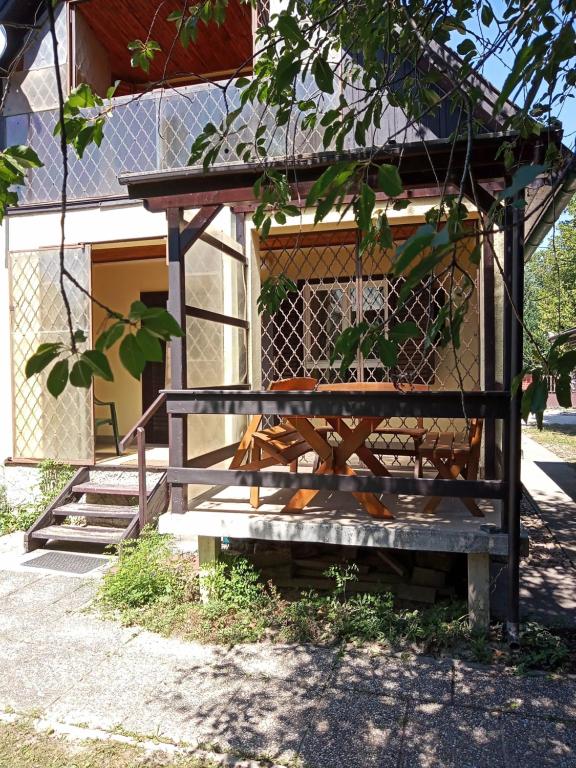 Budova, kde se apartmán nachází