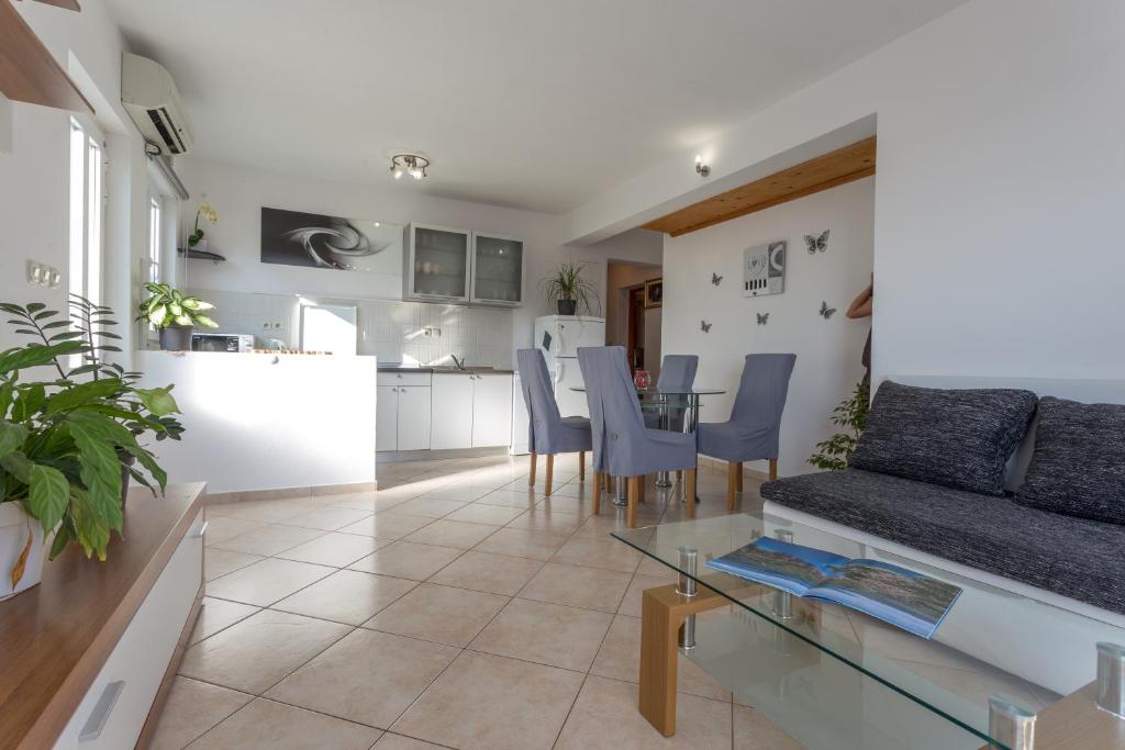 Posedenie v ubytovaní Apartman Lucy