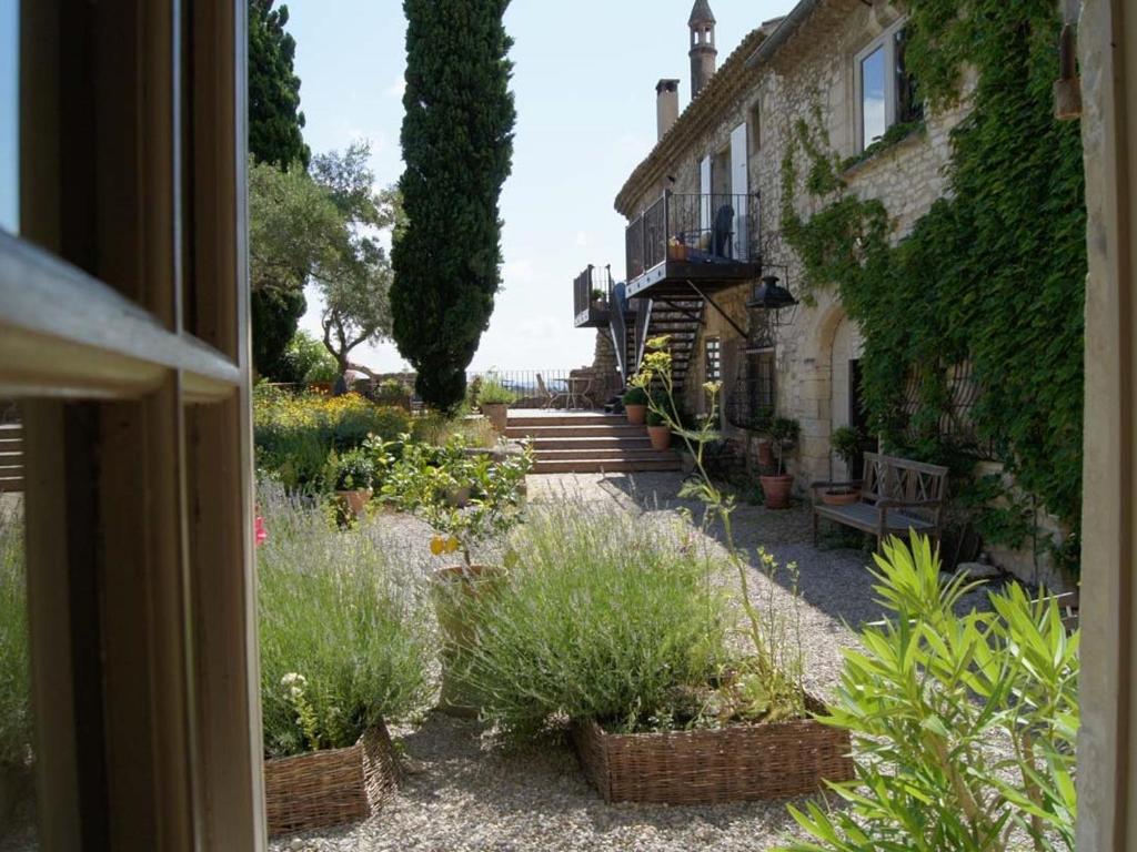 Maison Orsini - One-Bedroom Cottage