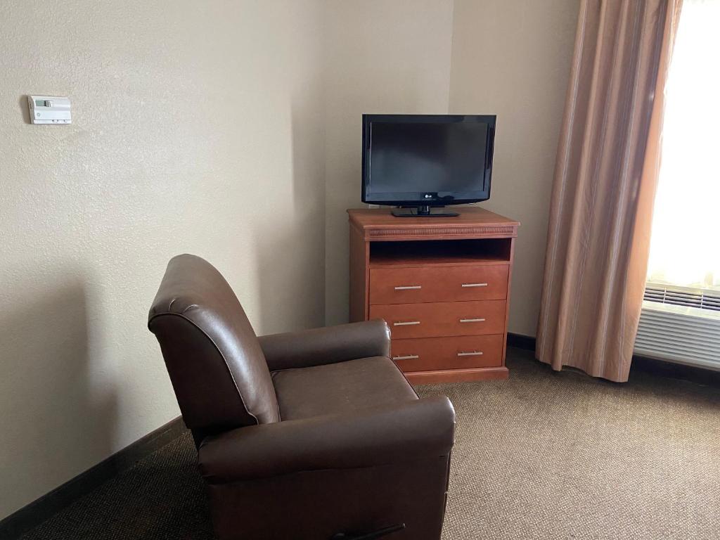 Candlewood Suites La Porte by IHG photo