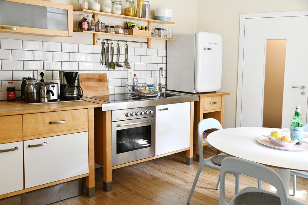 JETHON Studio-Appartement im Grünen - 17