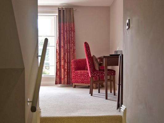 The Norway Inn - Standard King Room