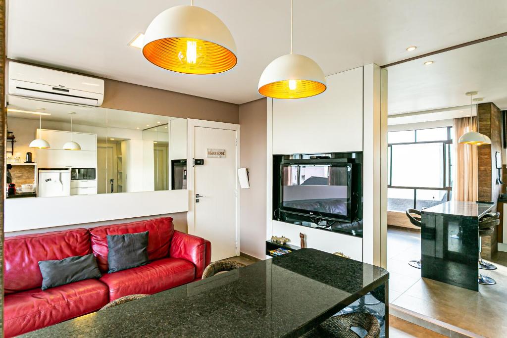  Apartamento pé na areia em Jurerê JBM202