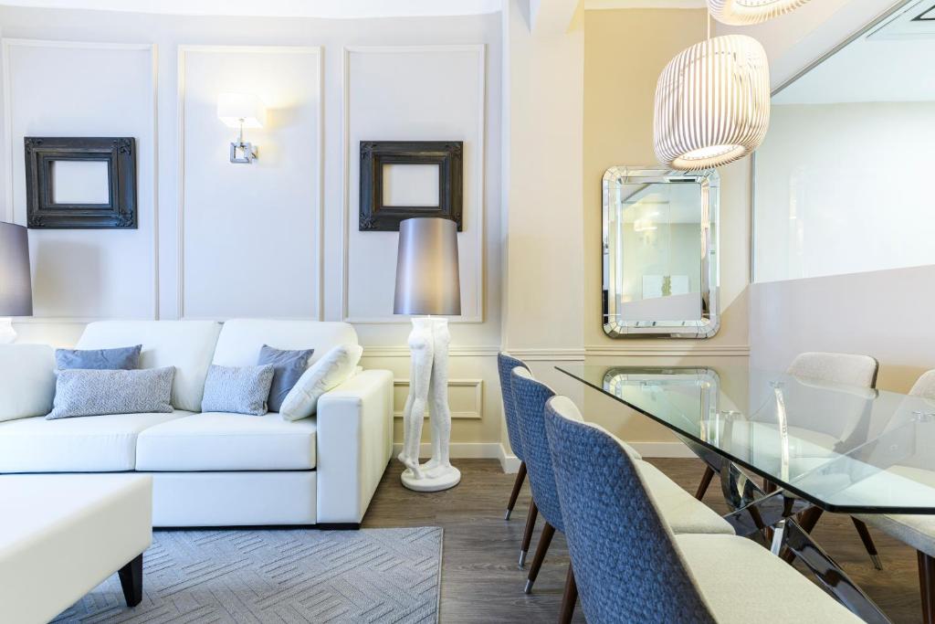 MD Pelayo with terrace, Valencia – Updated 2023 Prices