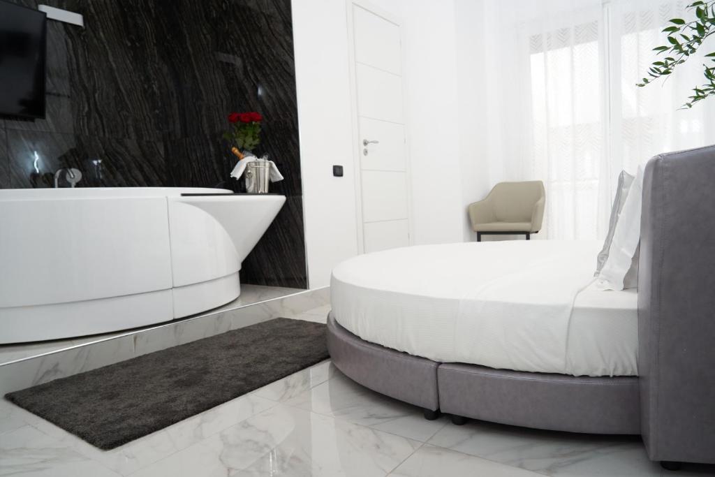 Gregorio VII Luxury Suites San Damaso - Resim 24