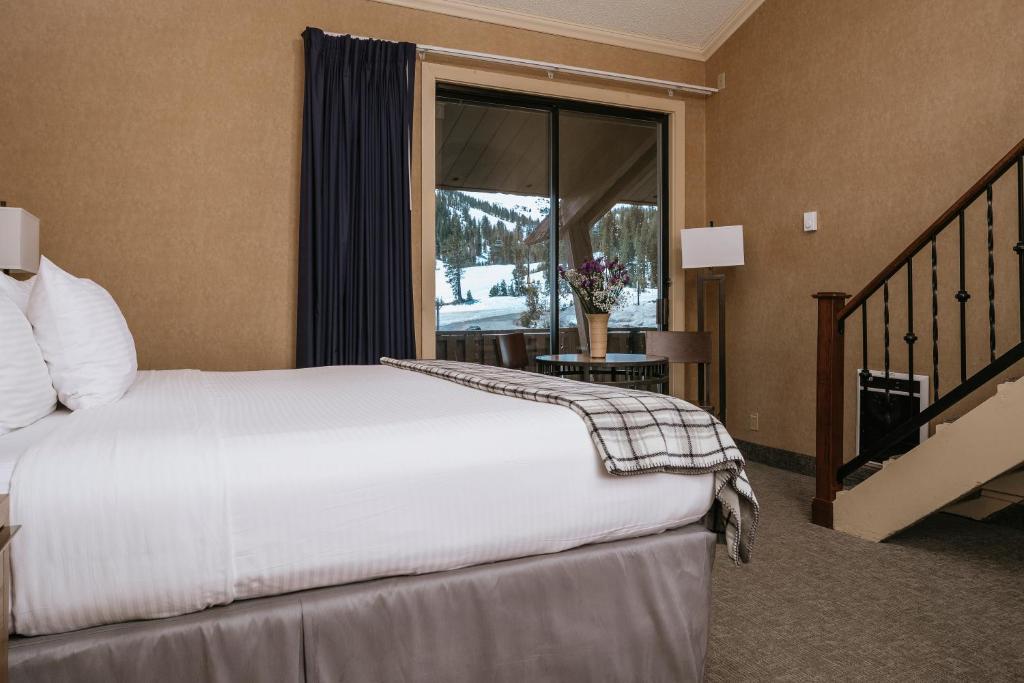 Mammoth Mountain Inn - 