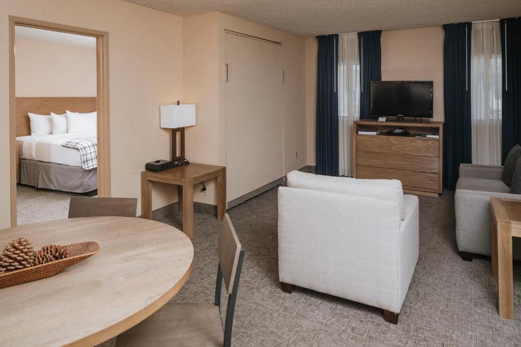 Mammoth Mountain Inn - One-Bedroom Condo