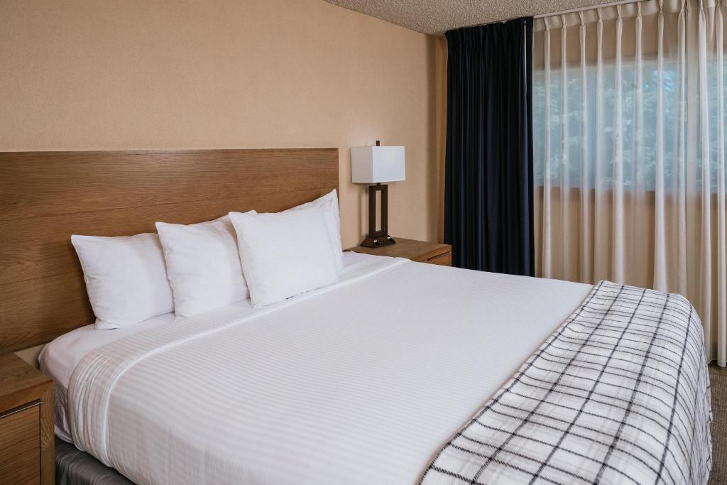 Mammoth Mountain Inn - Two-Bedroom Condo