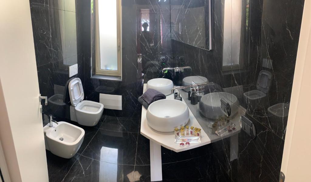 Kúpeľňa v ubytovaní National Gallery Taormina B&B