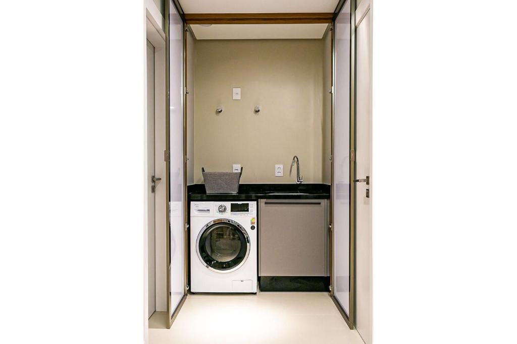 Apartamento moderno em condomínio com infraestrutura de clube CA14I
