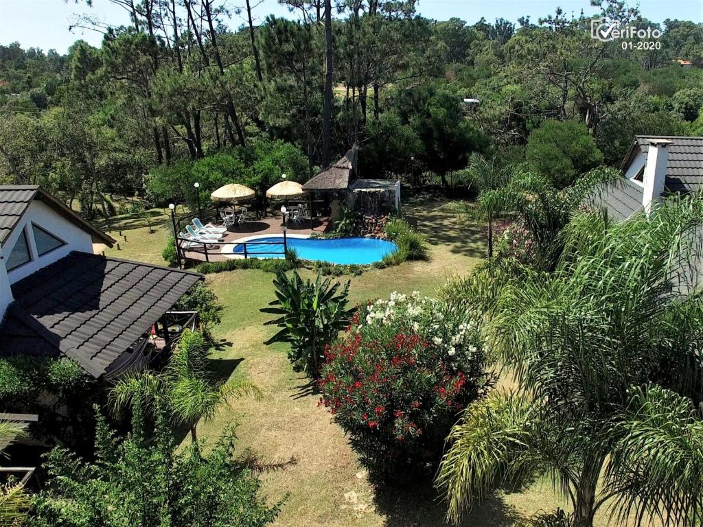 Bazén v ubytování Bungalows Punta Colorada nebo v jeho okolí