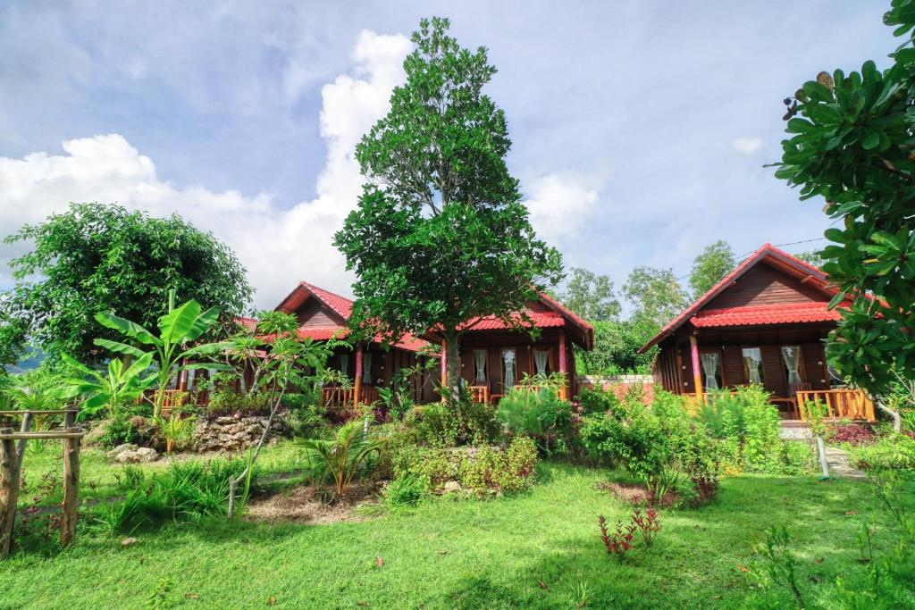 Zahrada ubytování Ayu Hill Bungalows