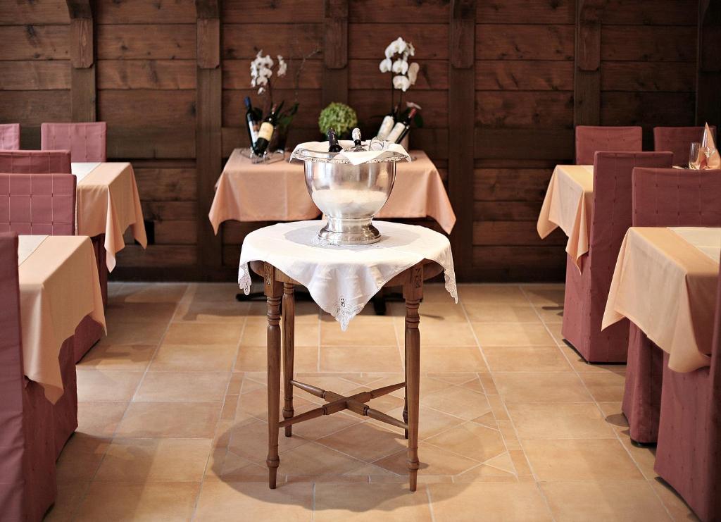 Restaurace v ubytování Hotel zur Post