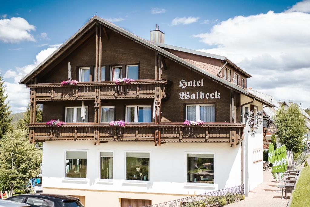 a building with a sign that reads sound sandwich at Hotel Waldeck mit Restaurant "Florian'S" in Feldberg