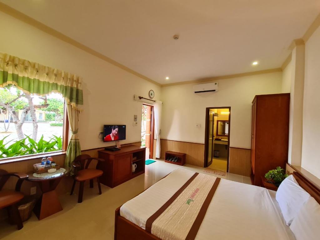 Hai Duong Intourco Resort, Vung Tau - 露台上的高级酒店房间 - 停车场