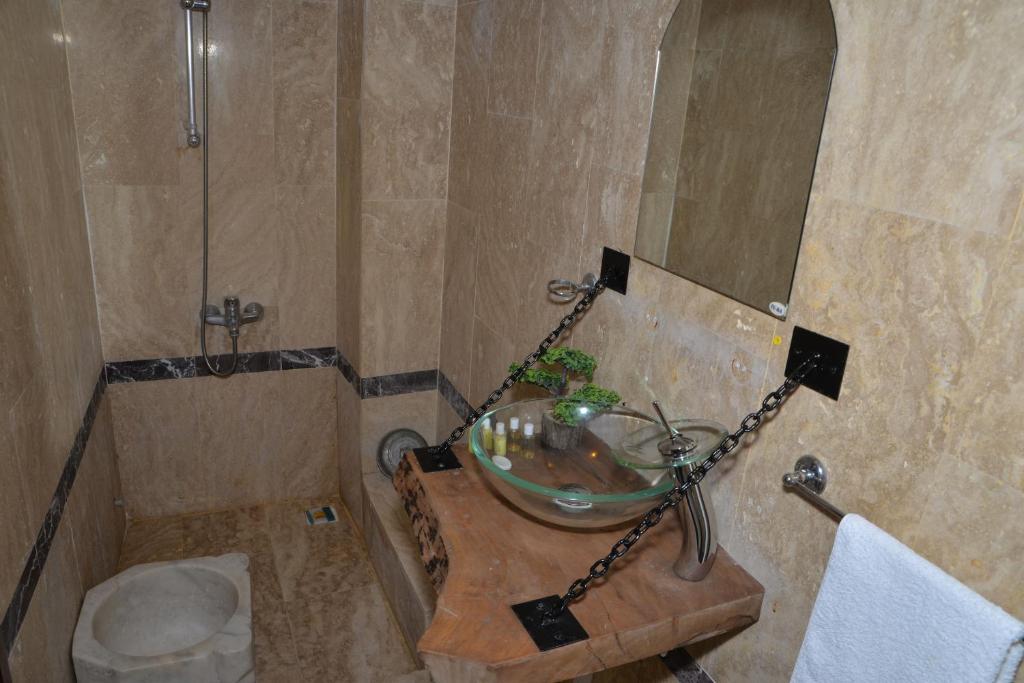 Selanik Pansiyon - Habitación Doble Estándar