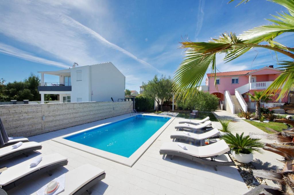 Afbeelding uit fotogalerij van Apartmani Emili in Sukošan