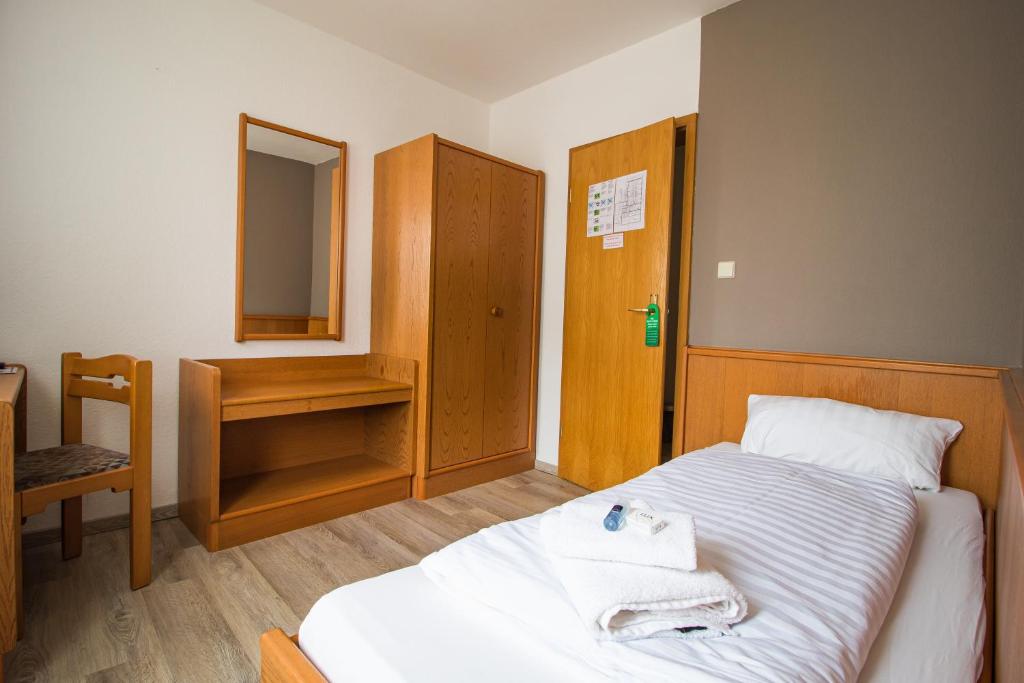 Hotel Naundorf - Chambre Simple Avec Salle De Bains