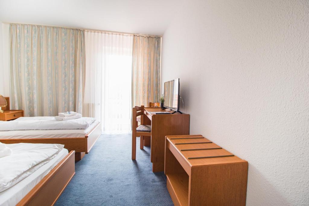 Hotel Naundorf - Chambre Lits Jumeaux Avec Balcon