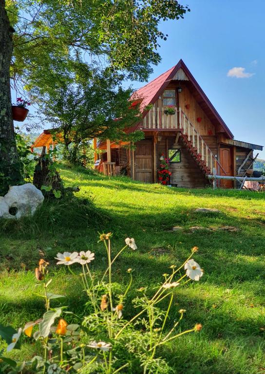 Zahrada ubytování Log cabin Uvac (Vikendica Saponjic)
