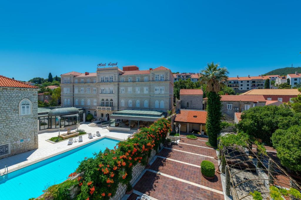 Bazén v ubytování Hotel Lapad nebo v jeho okolí