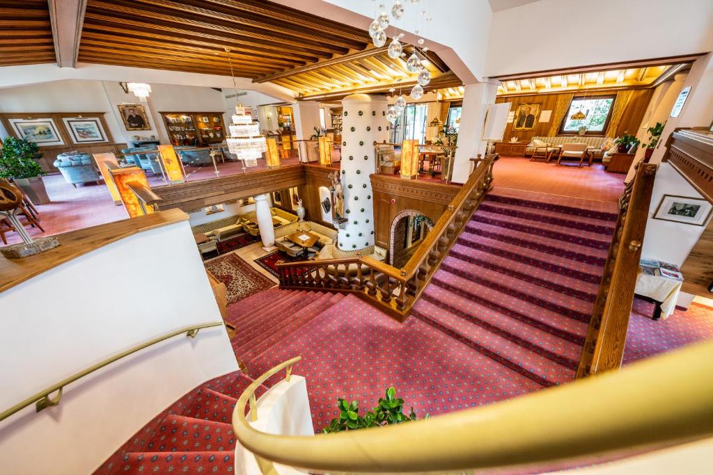 an overhead view of the lobby of a building at Thermenwelt Hotel Pulverer in Bad Kleinkirchheim