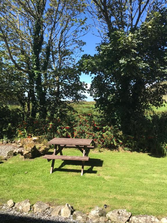 Zahrada ubytování Cleggan Farm Holiday Cottages