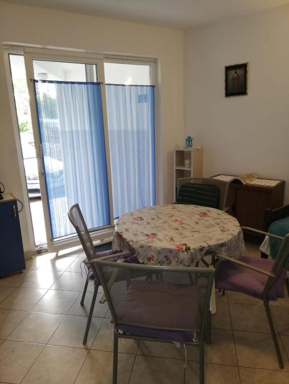 Fotografie z fotogalerie ubytování Apartments Defrančeski v destinaci Kavran